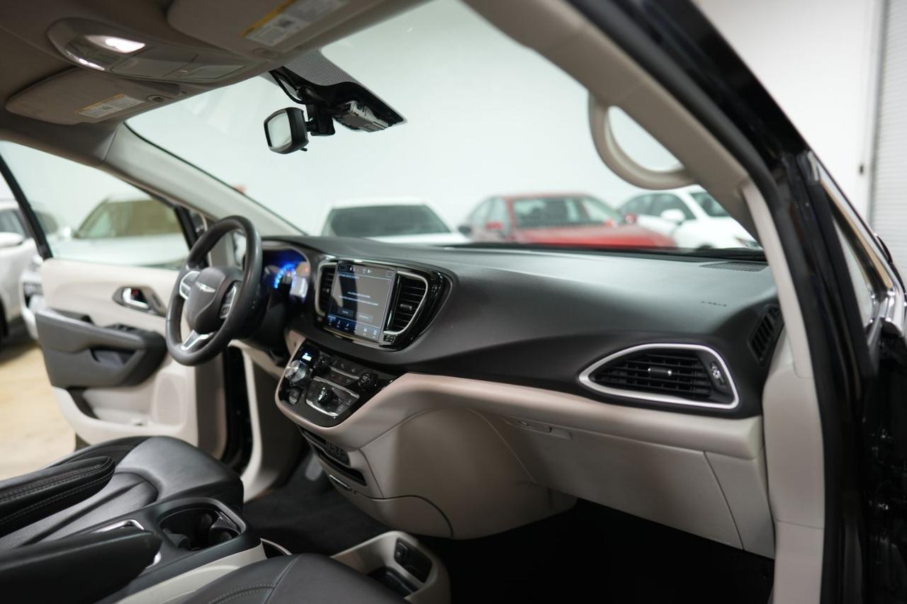 2024 Chrysler Pacifica Touring L Miami FL