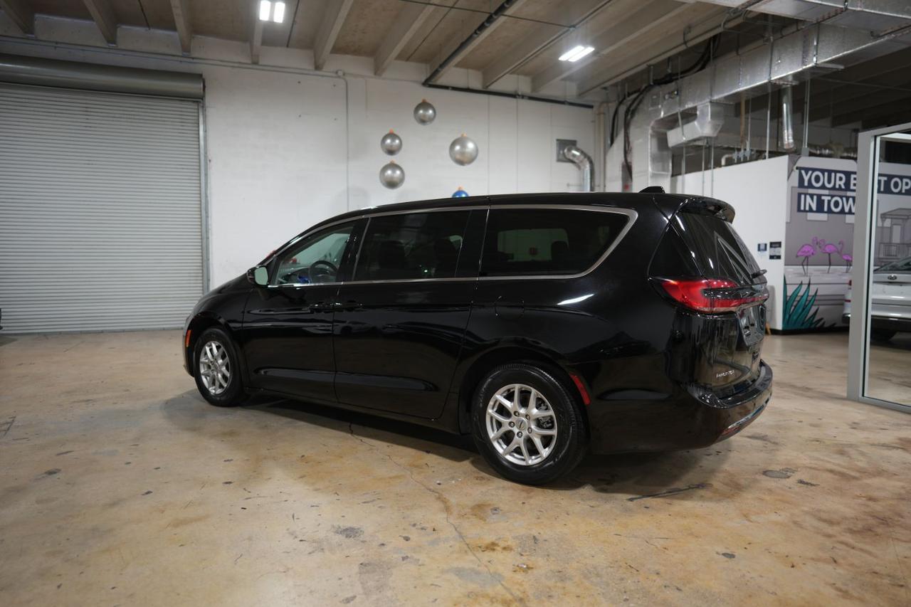 2024 Chrysler Pacifica Touring L Miami FL