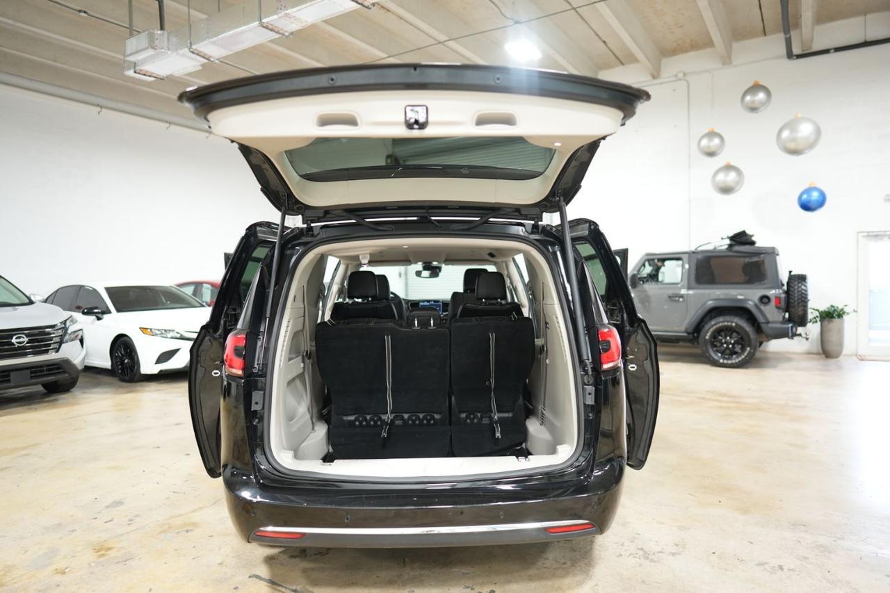 2024 Chrysler Pacifica Touring L Miami FL