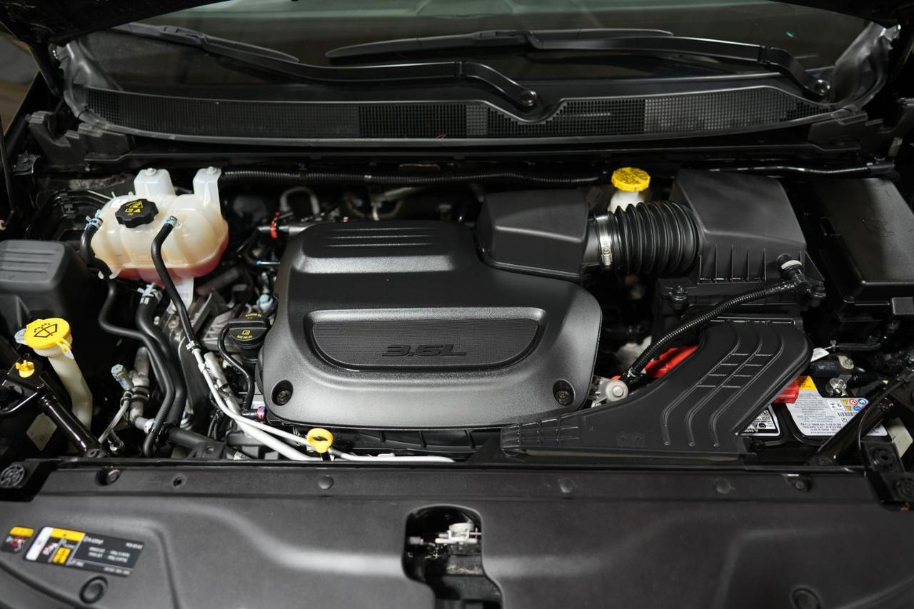 2024 Chrysler Pacifica Touring L Miami FL
