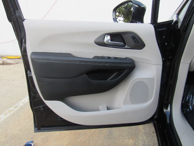 2024 Chrysler Pacifica Touring L Plano TX
