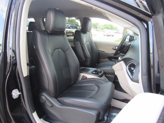 2024 Chrysler Pacifica Touring L Plano TX