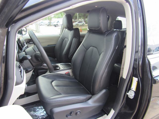 2024 Chrysler Pacifica Touring L Plano TX