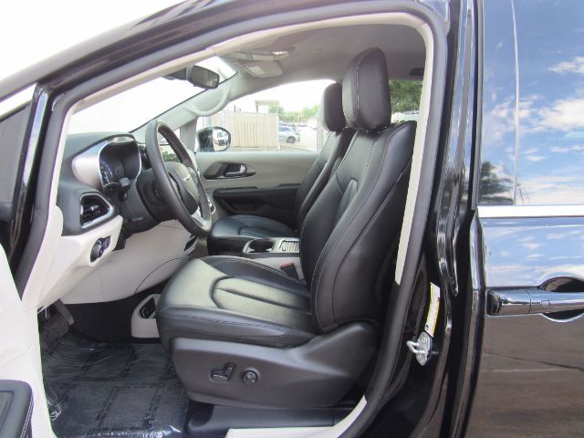 2024 Chrysler Pacifica Touring L Plano TX