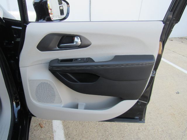 2024 Chrysler Pacifica Touring L Plano TX
