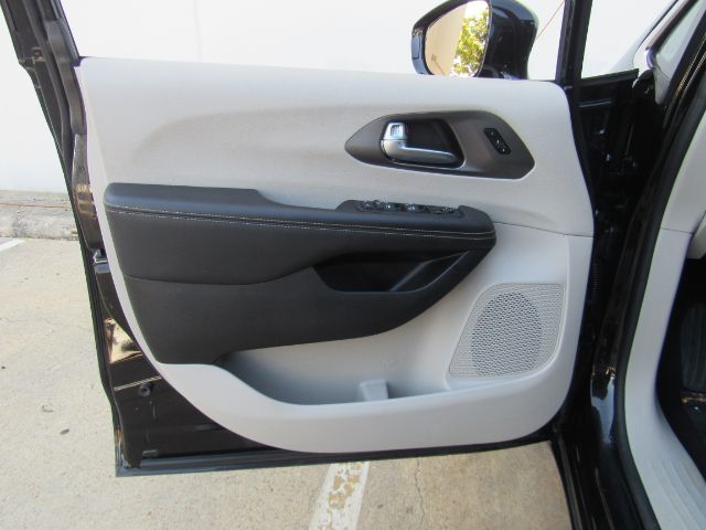 2024 Chrysler Pacifica Touring L Plano TX