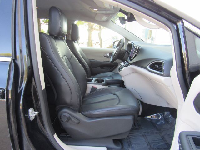 2024 Chrysler Pacifica Touring L Plano TX