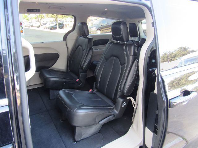 2024 Chrysler Pacifica Touring L Plano TX