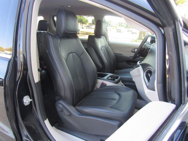 2024 Chrysler Pacifica Touring L Plano TX