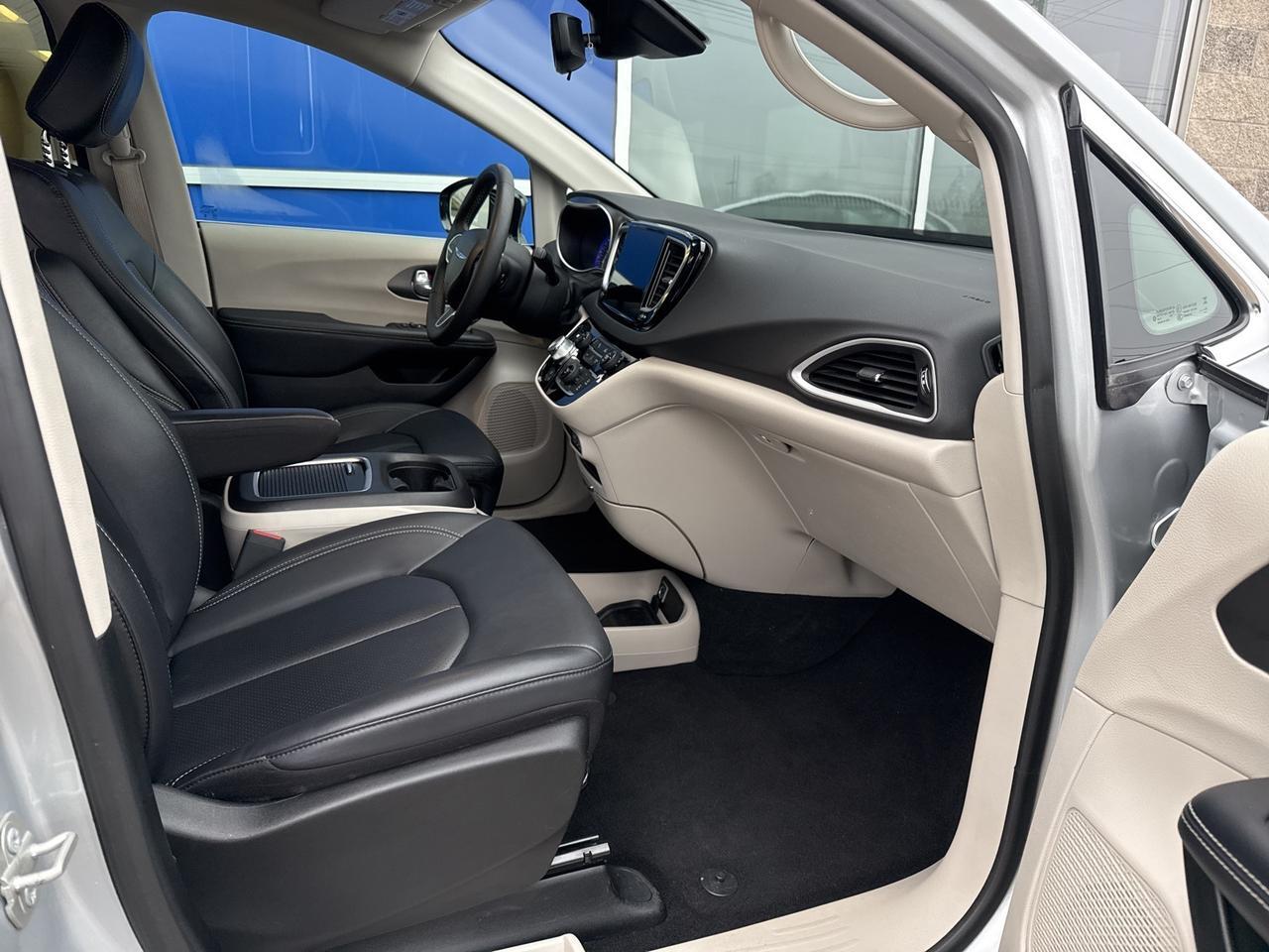 2024 Chrysler Pacifica Touring L Bend OR