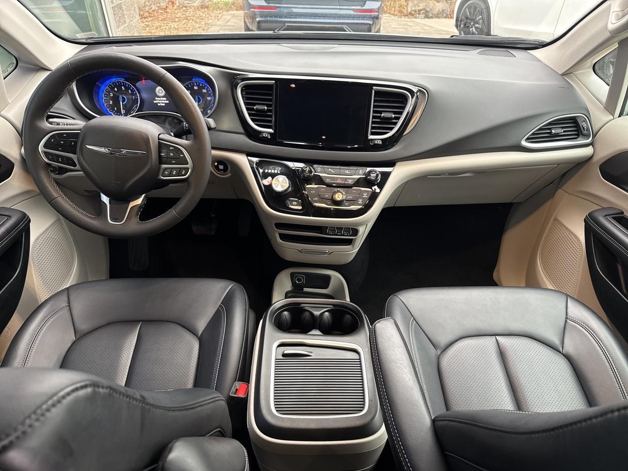 2024 Chrysler Pacifica Touring L Bend OR