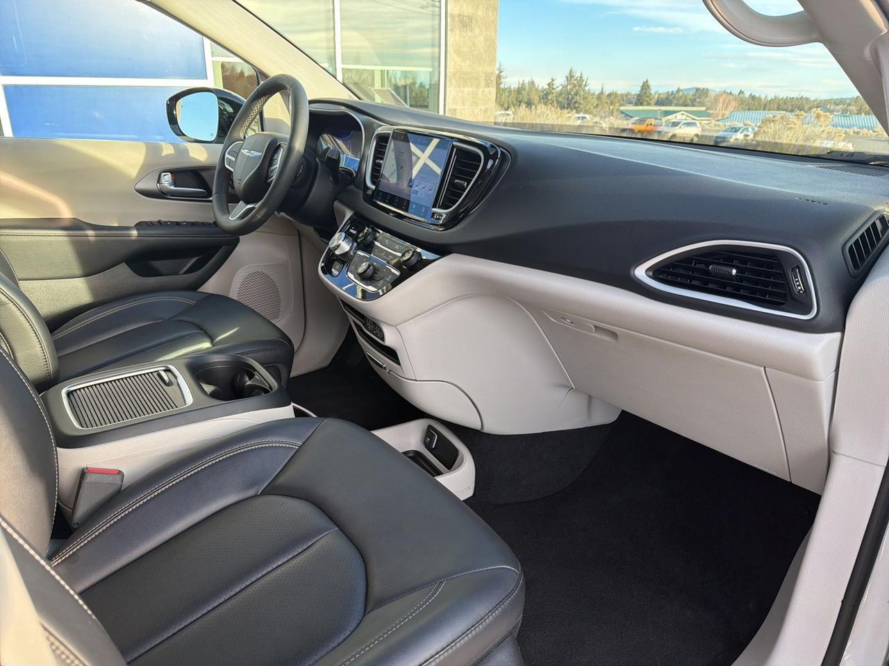 2024 Chrysler Pacifica Touring L Bend OR