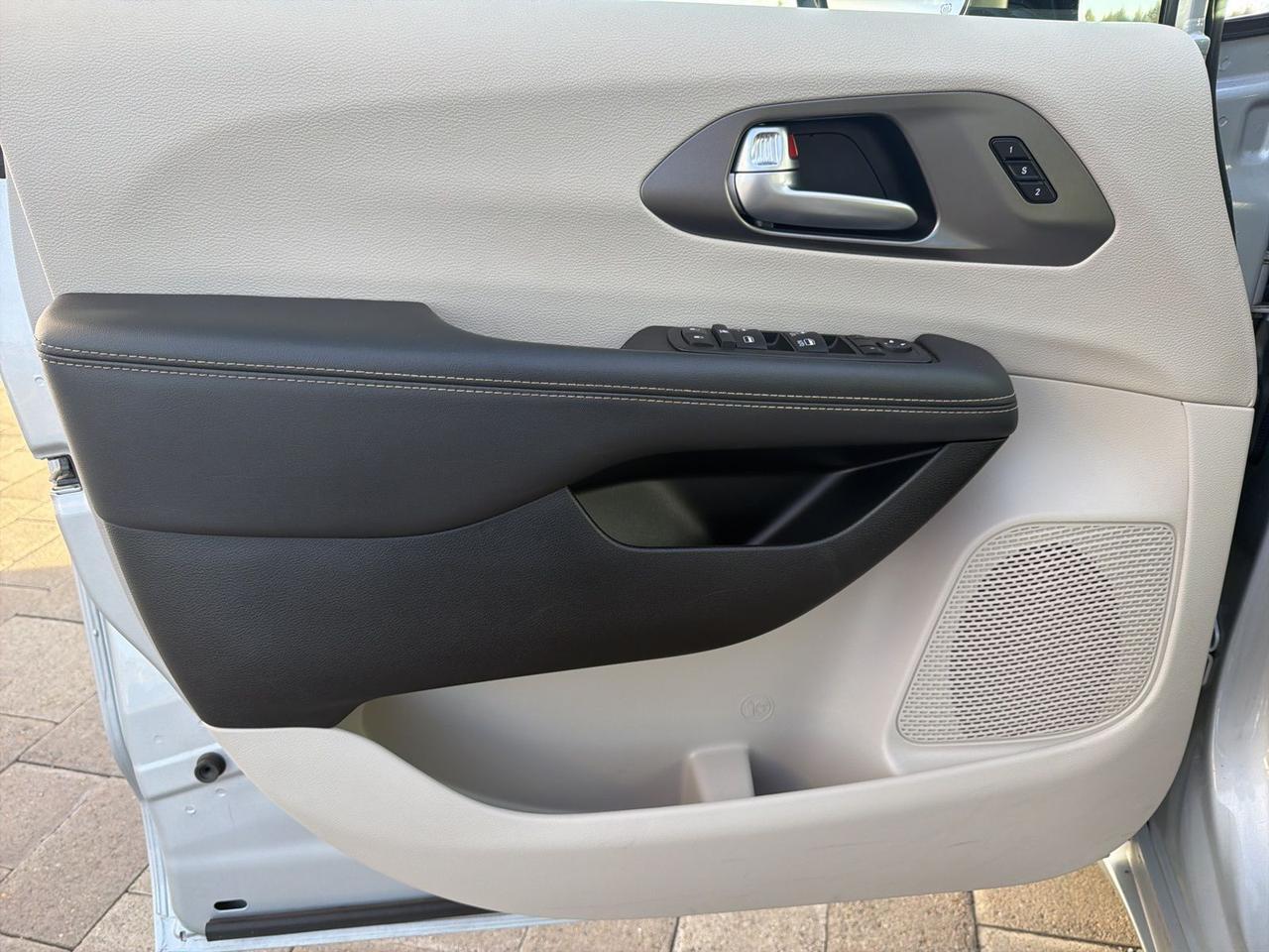 2024 Chrysler Pacifica Touring L Bend OR