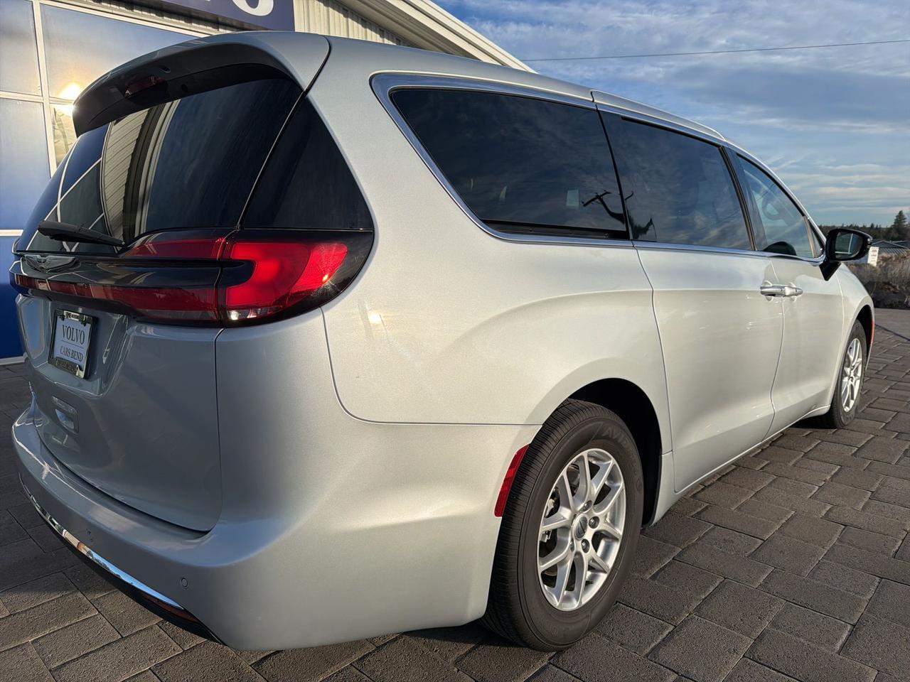 2024 Chrysler Pacifica Touring L Bend OR