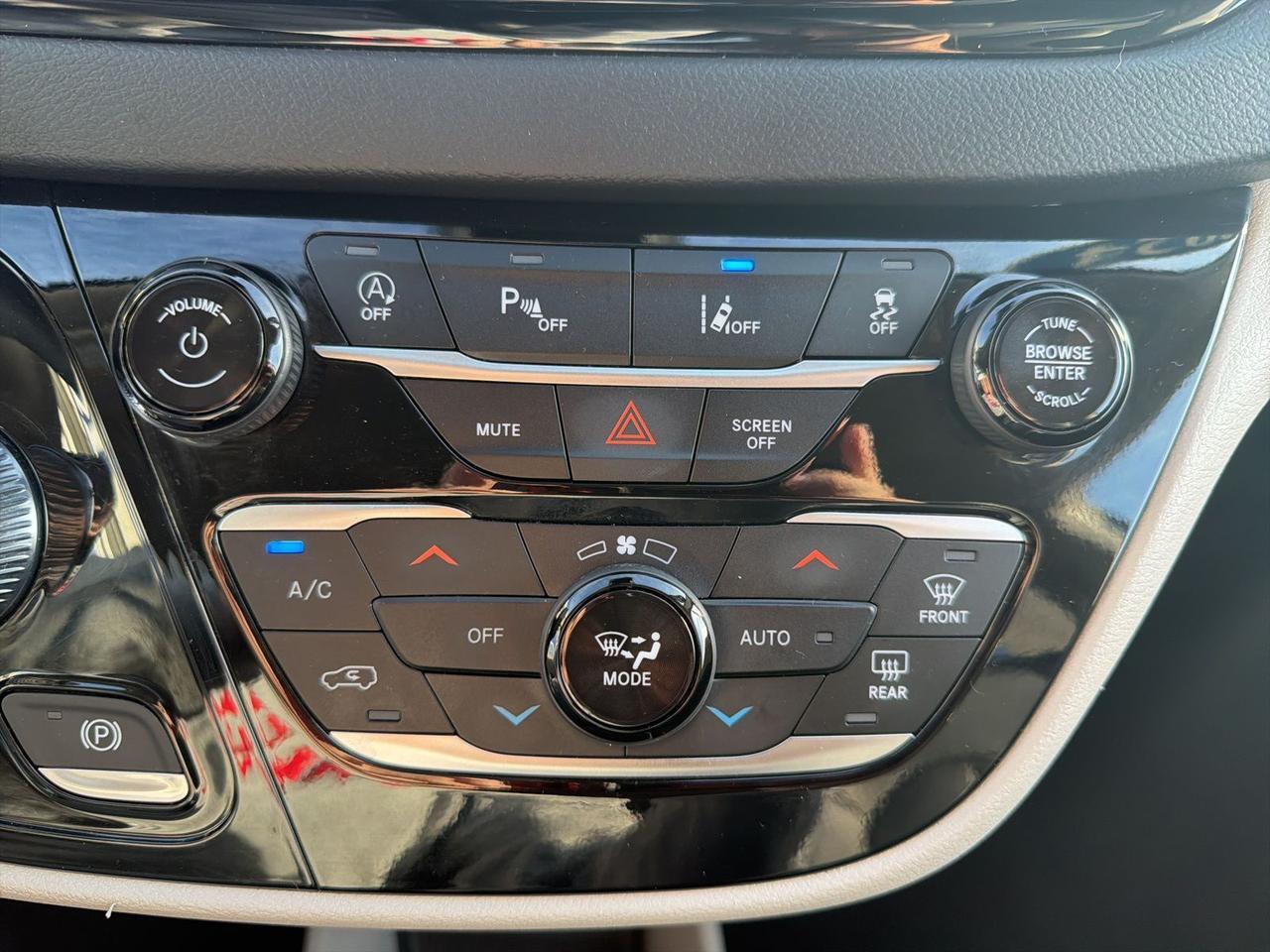 2024 Chrysler Pacifica Touring L Bend OR