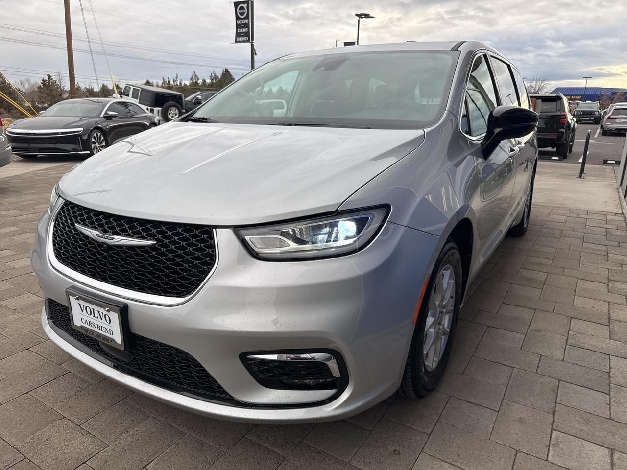 2024 Chrysler Pacifica Touring L Bend OR