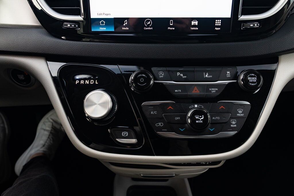 2024 Chrysler Pacifica Touring L Milwaukie OR