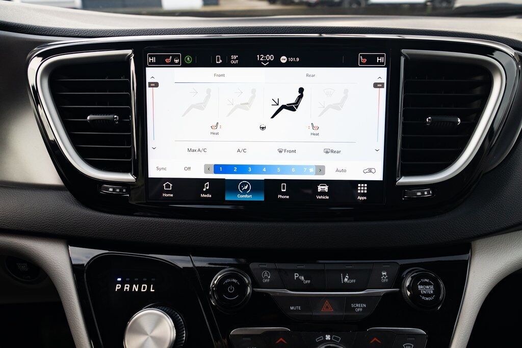 2024 Chrysler Pacifica Touring L Milwaukie OR