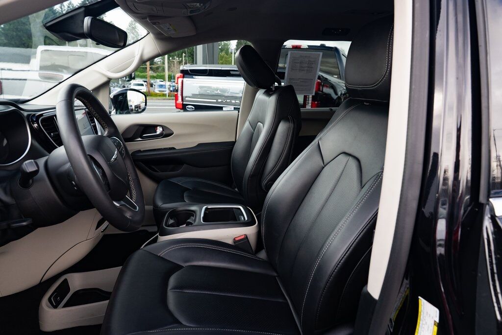 2024 Chrysler Pacifica Touring L Milwaukie OR