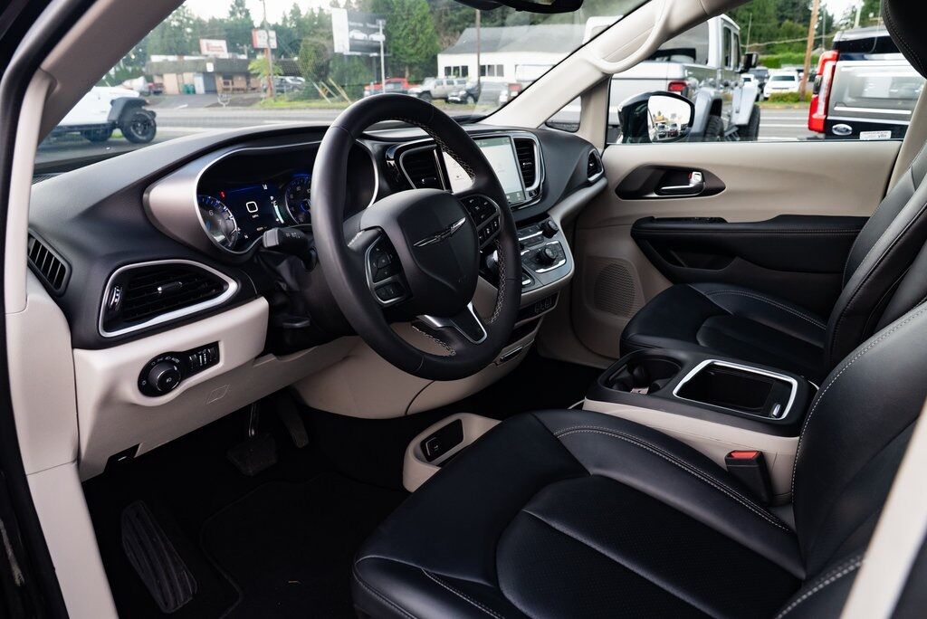 2024 Chrysler Pacifica Touring L Milwaukie OR