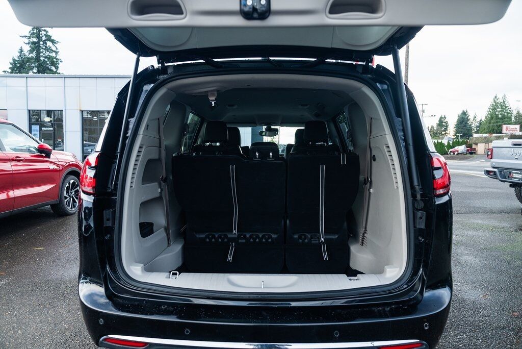 2024 Chrysler Pacifica Touring L Milwaukie OR