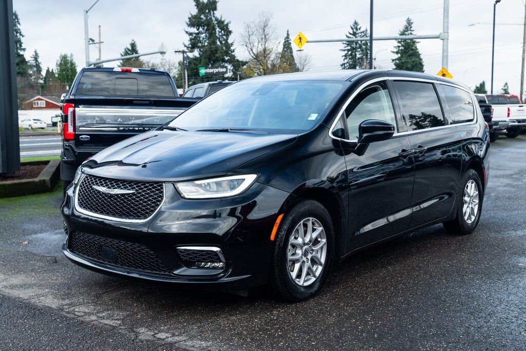 2024 Chrysler Pacifica Touring L Milwaukie OR