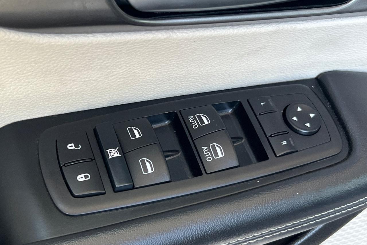 2024 Chrysler Pacifica Touring L Roseville CA