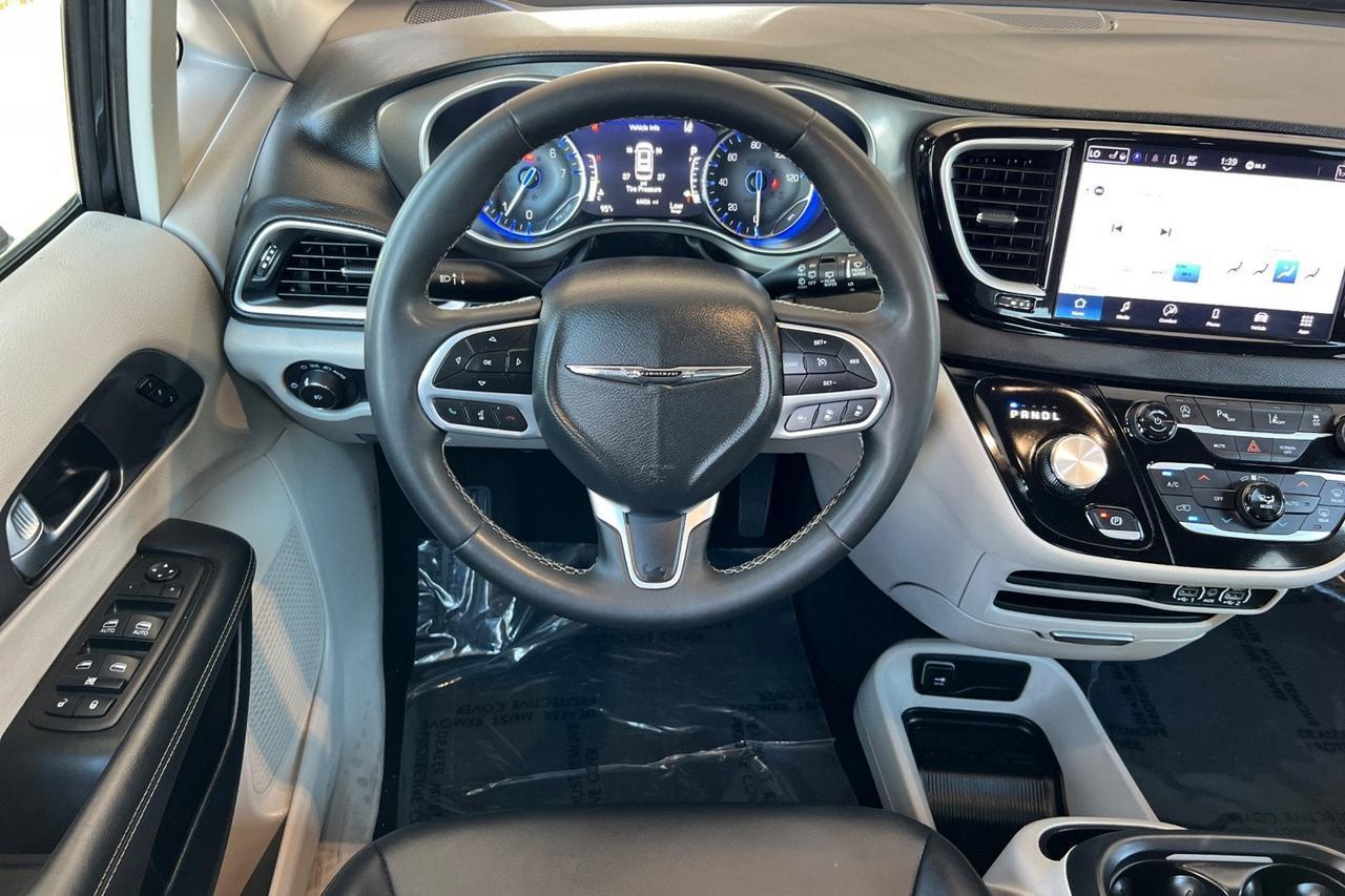 2024 Chrysler Pacifica Touring L Roseville CA