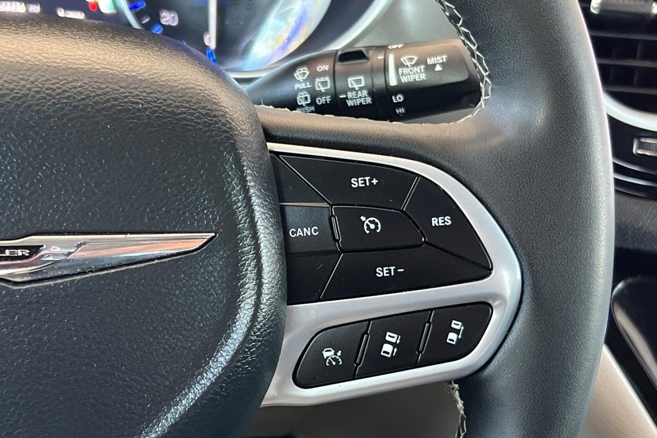 2024 Chrysler Pacifica Touring L Roseville CA
