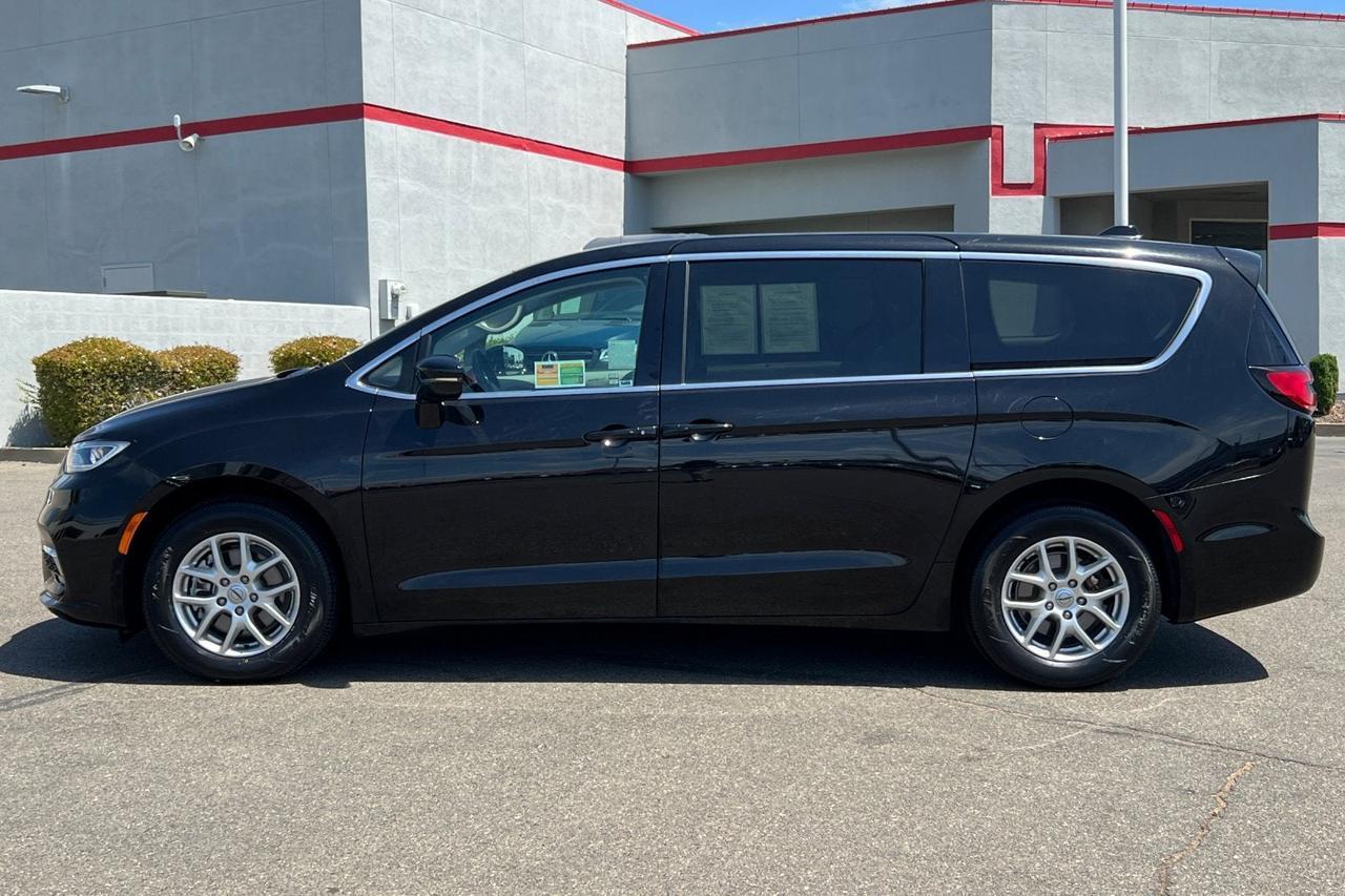 2024 Chrysler Pacifica Touring L Roseville CA
