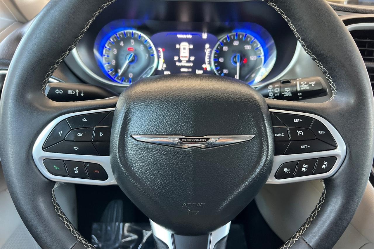 2024 Chrysler Pacifica Touring L Roseville CA