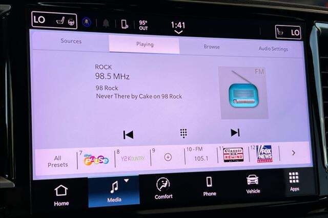 2024 Chrysler Pacifica Touring L Roseville CA