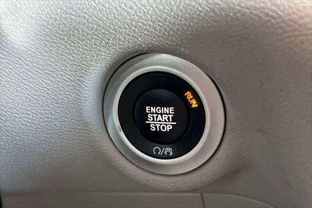 2024 Chrysler Pacifica Touring L Roseville CA