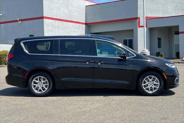 2024 Chrysler Pacifica Touring L Roseville CA