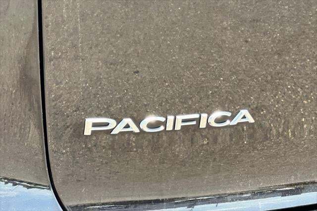2024 Chrysler Pacifica Touring L Roseville CA