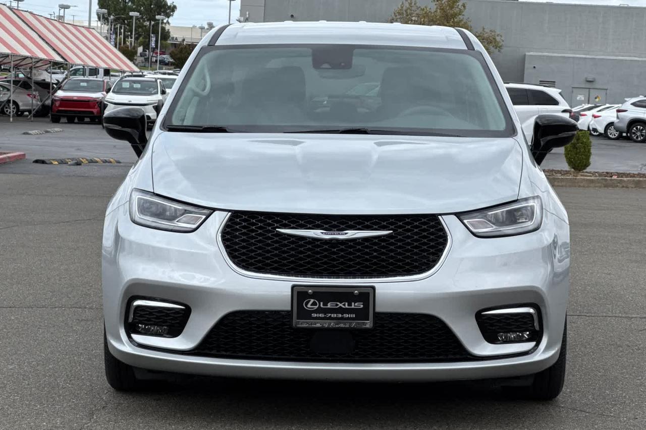 2024 Chrysler Pacifica Touring L Roseville CA