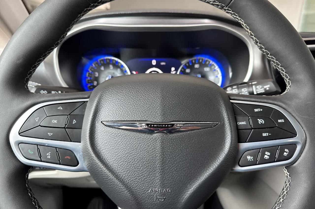2024 Chrysler Pacifica Touring L Roseville CA