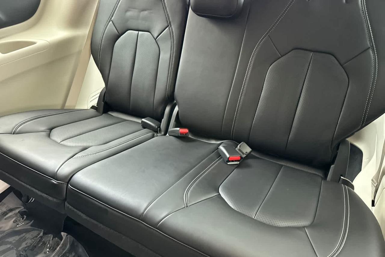 2024 Chrysler Pacifica Touring L Roseville CA