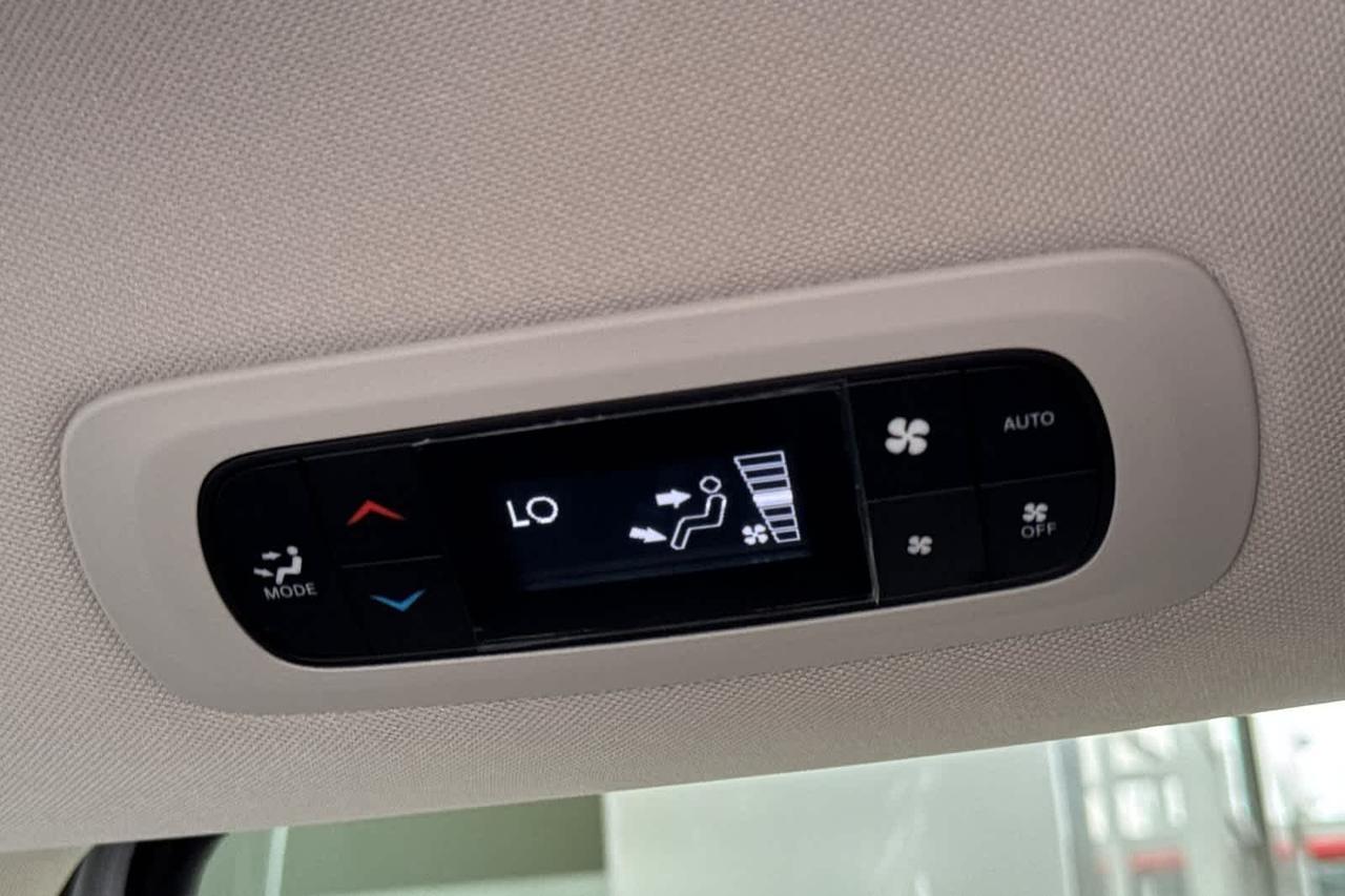 2024 Chrysler Pacifica Touring L Roseville CA