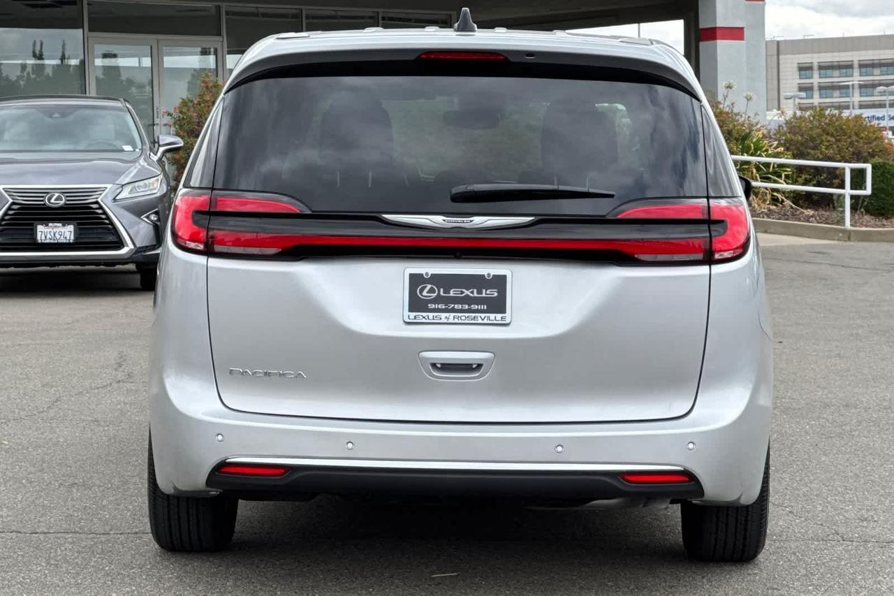 2024 Chrysler Pacifica Touring L Roseville CA