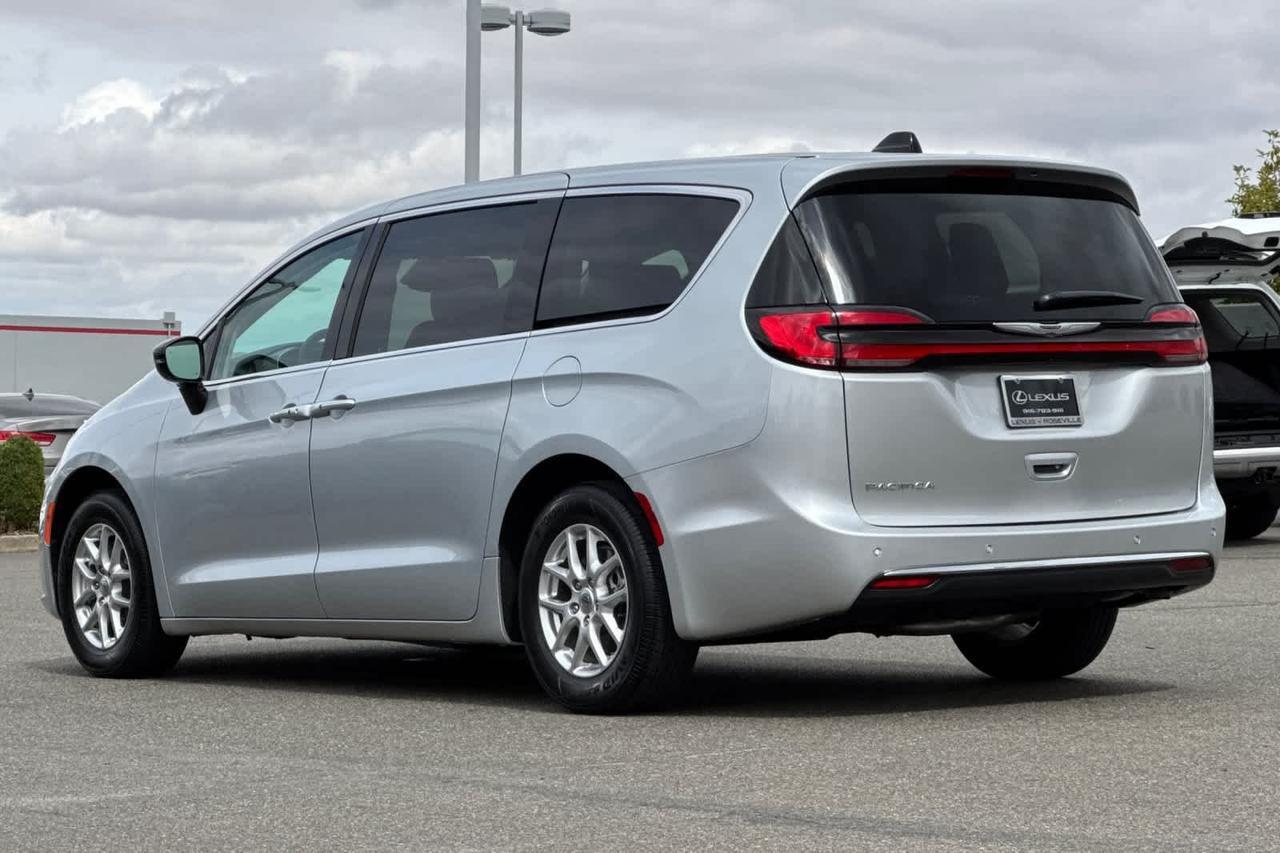 2024 Chrysler Pacifica Touring L Roseville CA