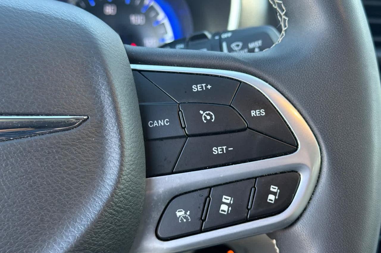 2024 Chrysler Pacifica Touring L Roseville CA