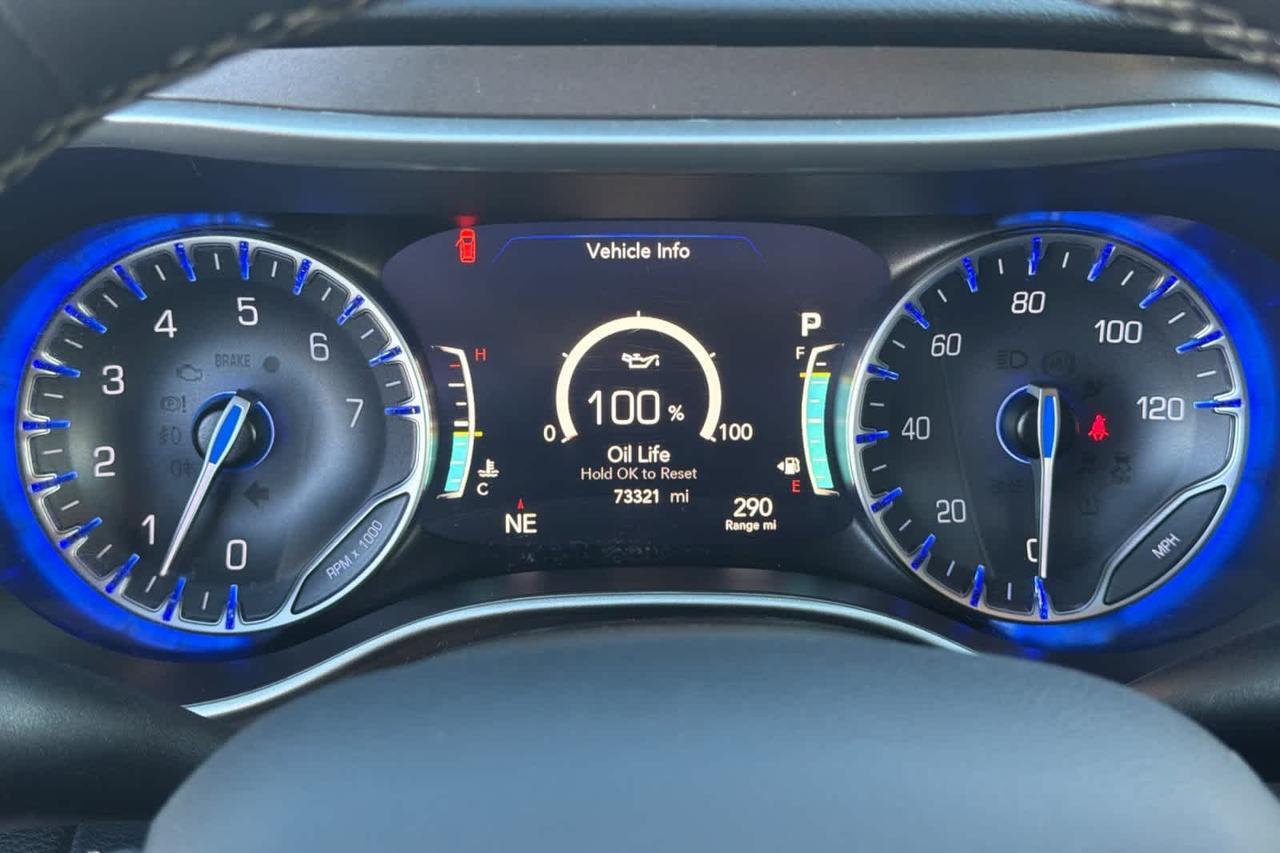 2024 Chrysler Pacifica Touring L Roseville CA