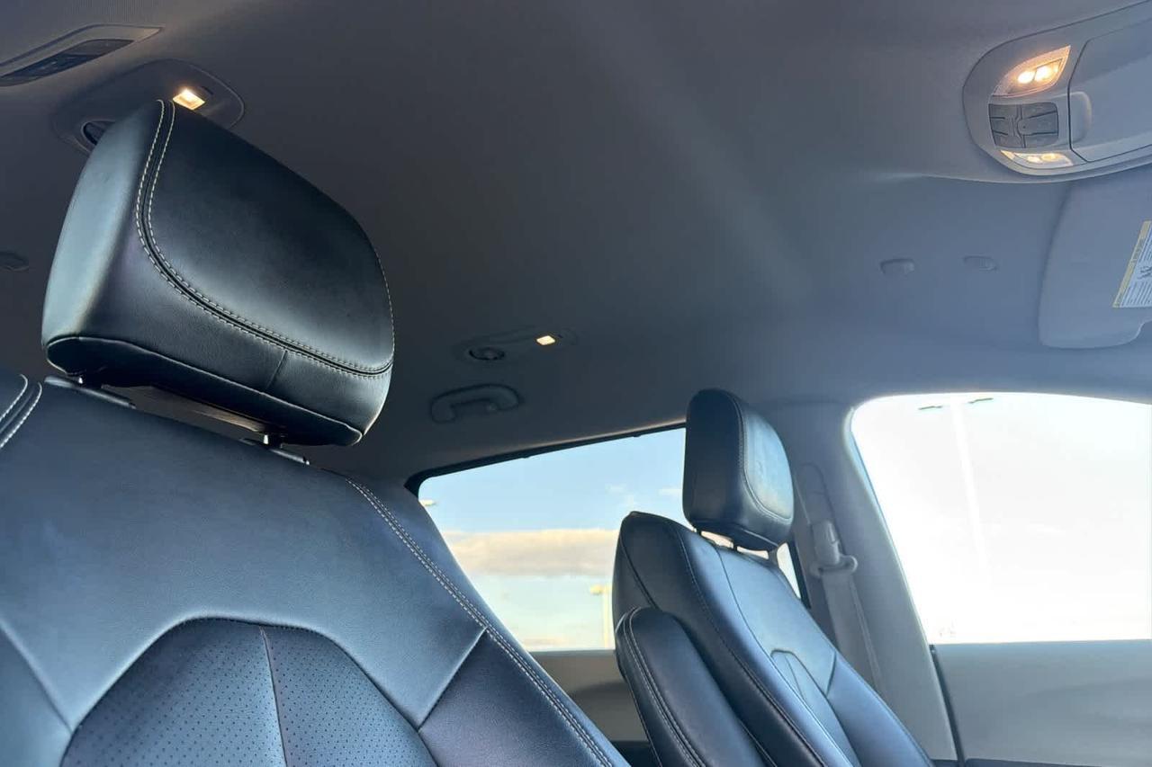 2024 Chrysler Pacifica Touring L Roseville CA