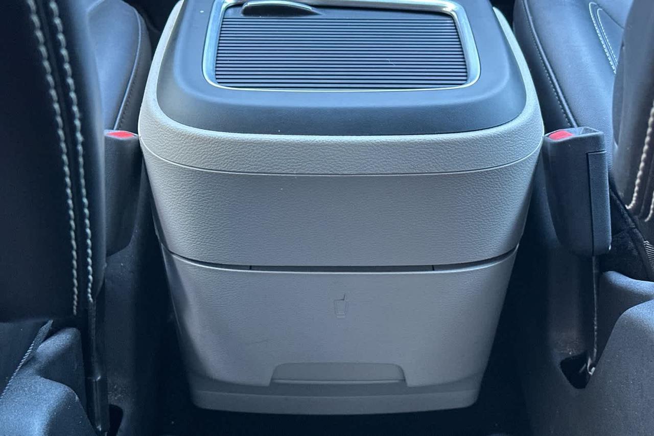 2024 Chrysler Pacifica Touring L Roseville CA