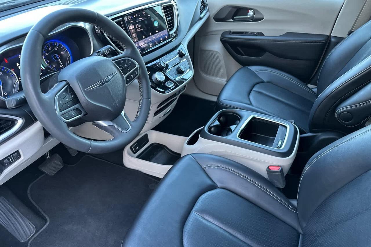 2024 Chrysler Pacifica Touring L Roseville CA
