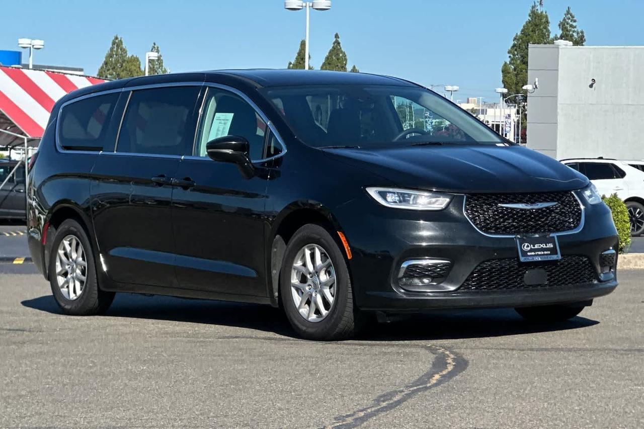 2024 Chrysler Pacifica Touring L Roseville CA