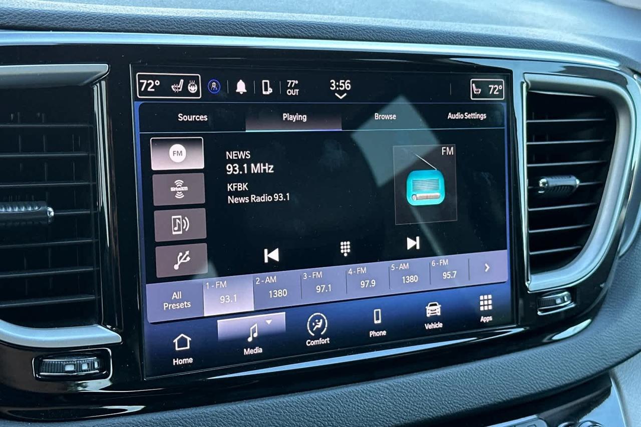 2024 Chrysler Pacifica Touring L Roseville CA