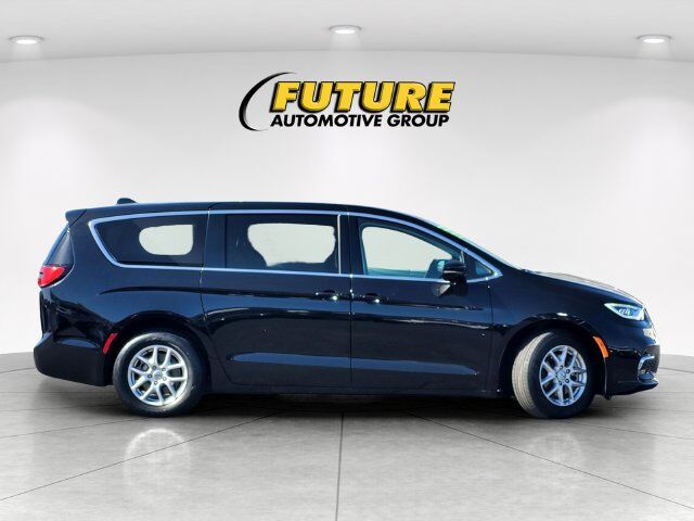 2024 Chrysler Pacifica Touring L Roseville CA