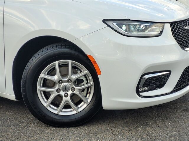 2024 Chrysler Pacifica Touring L Roseville CA